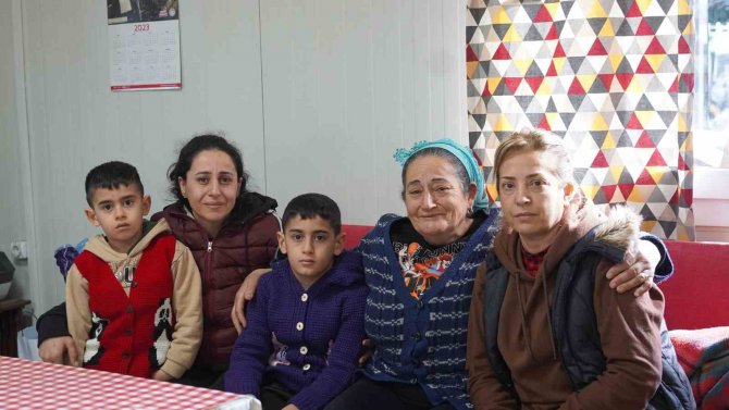 Mezitli Belediyesi Gönüllü Evi, Depremzede Aileye Kucak Açtı