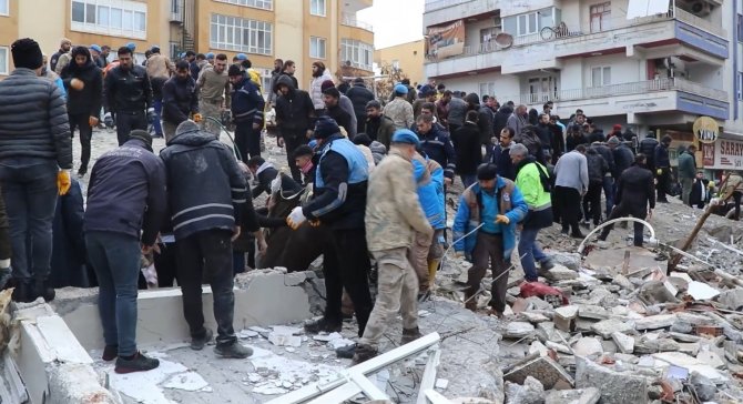 Haliliye Belediyesi 82 Noktada Depremzedelerin Yanında