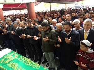 AK Partili Yönetici Erhan Eralkan'ın Eşi Ebediyete Uğurlandı