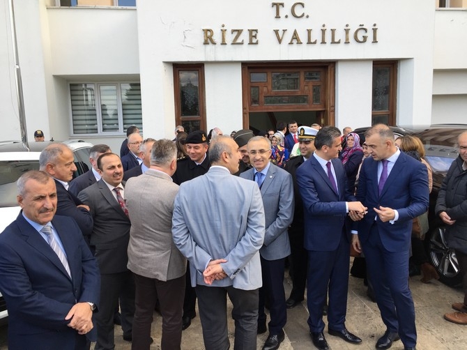 Vali Erdoğan Bektaş Rize'den Ayrıldı 16