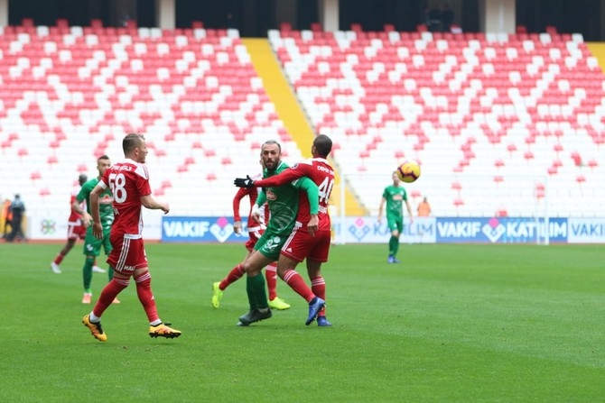 Demir Grup Sivasspor - Çaykur Rizespor Maçı Fotoğrafları 18