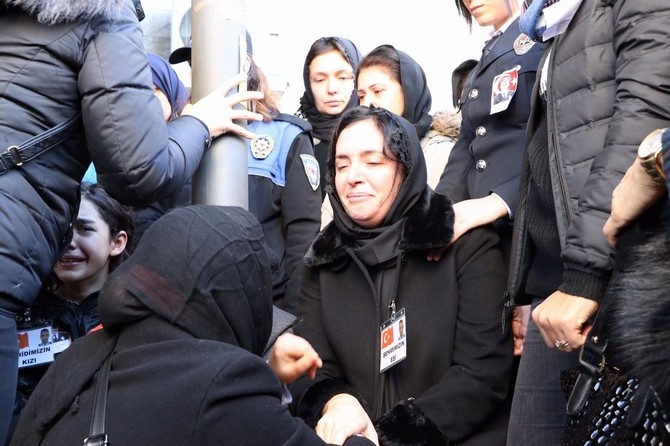Şehit Emniyet Müdürü Altuğ Verdi Mersin'de gözyaşlarıyla uğurlandı 17
