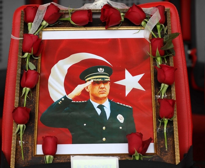 Çaykur Rizespor, Şehit Emniyet Müdürü Altuğ Verdi'yi Unutmadı 16