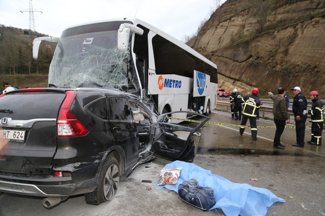 Rize'ye Gelen Yolcu Otobüsü Ciple Çarpıştı: 1 Ölü, 10 Yaralı 6