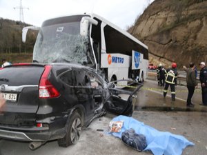 Rize'ye Gelen Yolcu Otobüsü Ciple Çarpıştı: 1 Ölü, 10 Yaralı