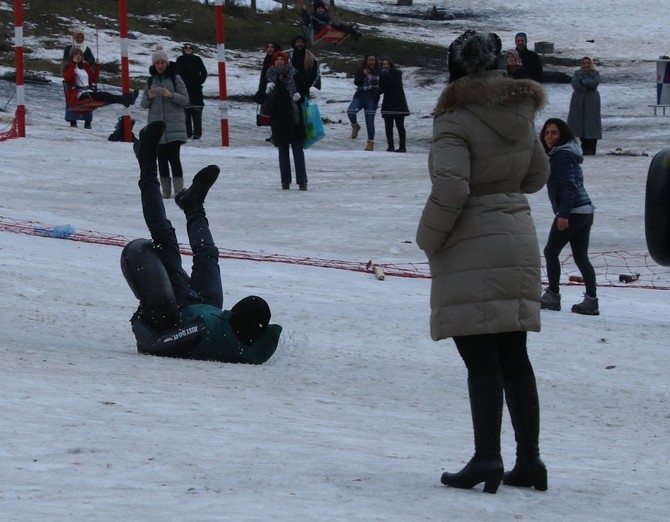 Ayder'de kar festivali ‘kardan adamsız’ geçti 2