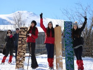 Rize'de "lazboard"lu kayak keyfi