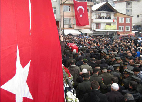 Rize Şehidini Uğurladı! 16