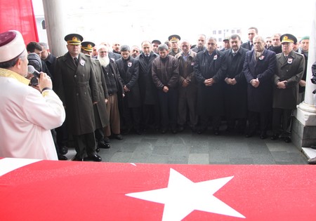 Rize Şehidini Uğurladı! 18