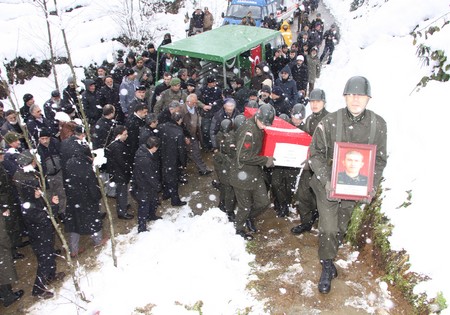 Rize Şehidini Uğurladı! 27