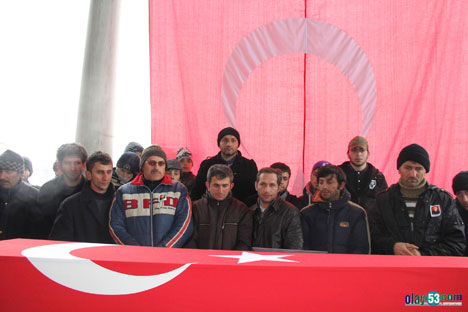 Rize Şehidini Uğurladı! 4