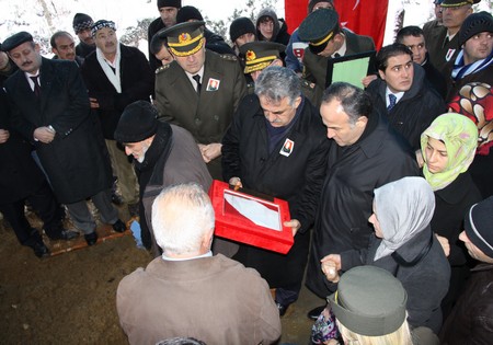 Rize Şehidini Uğurladı! 44