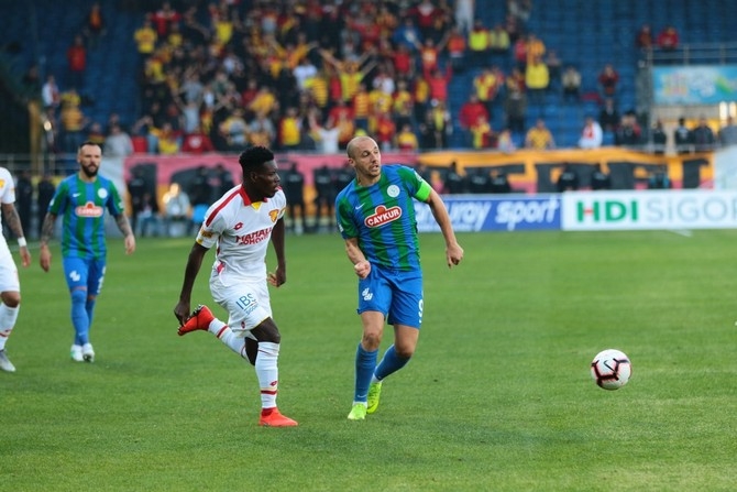 Çaykur Rizespor - Göztepe Maçı Fotoğrafları 56