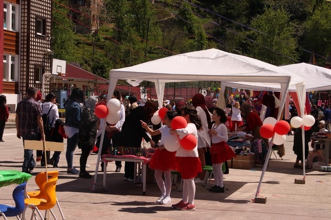 Rize Özel Çözüm İlkokulu'ndan Festival Gibi 23 Nisan Kutlaması 13