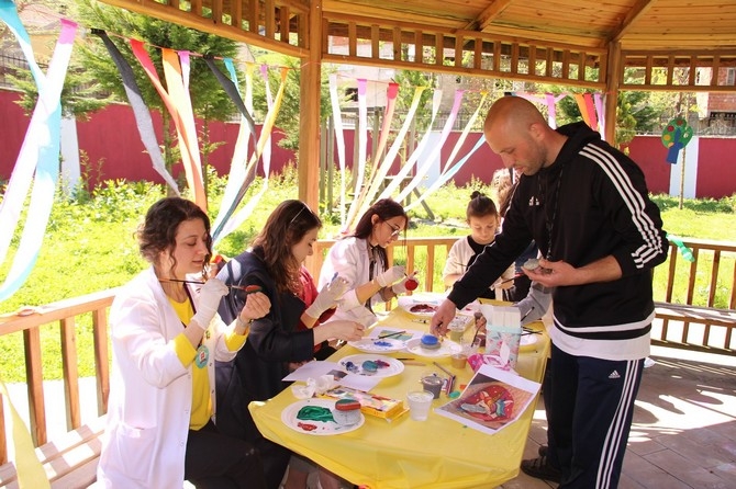 Rize Özel Çözüm İlkokulu'ndan Festival Gibi 23 Nisan Kutlaması 48