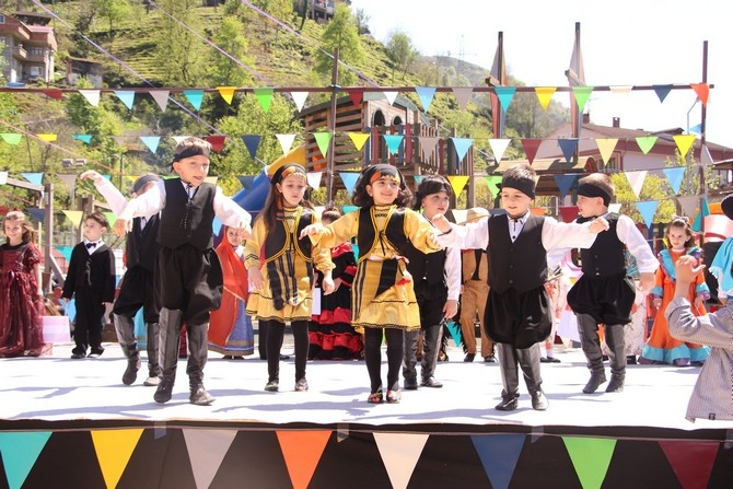 Rize Özel Çözüm İlkokulu'ndan Festival Gibi 23 Nisan Kutlaması 59