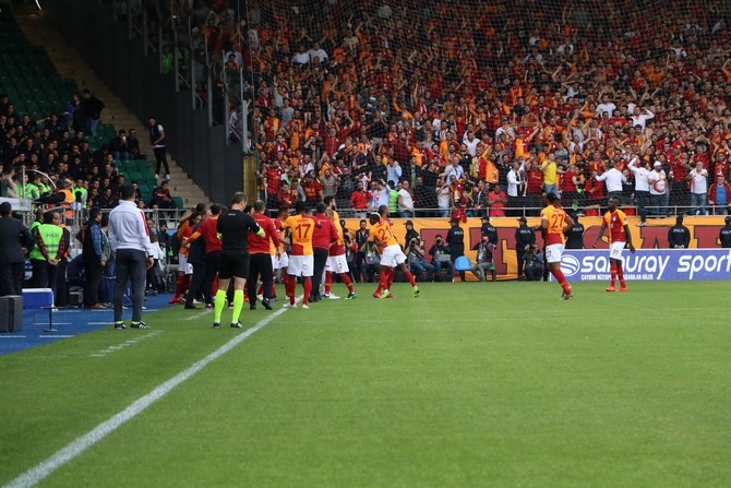 Çaykur Rizespor-Galatasaray Maçı Fotoğrafları 15
