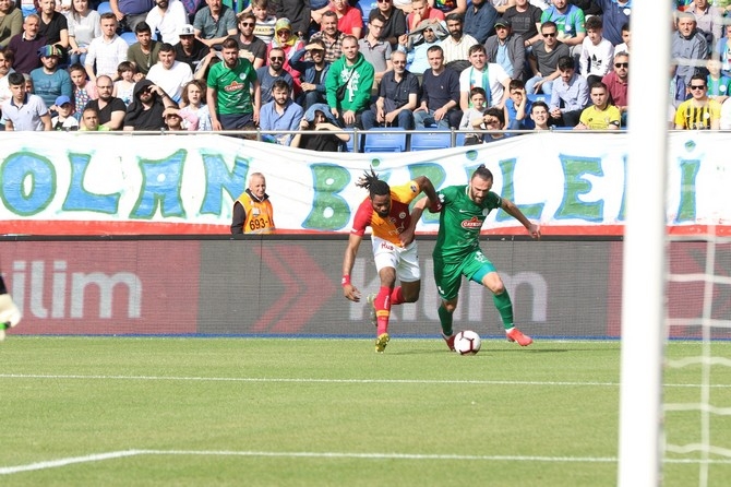 Çaykur Rizespor-Galatasaray Maçı Fotoğrafları 42