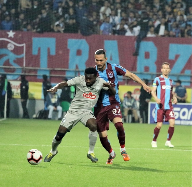 Çaykur Rizespor - Trabzonspor Maçı Fotoğrafları 10