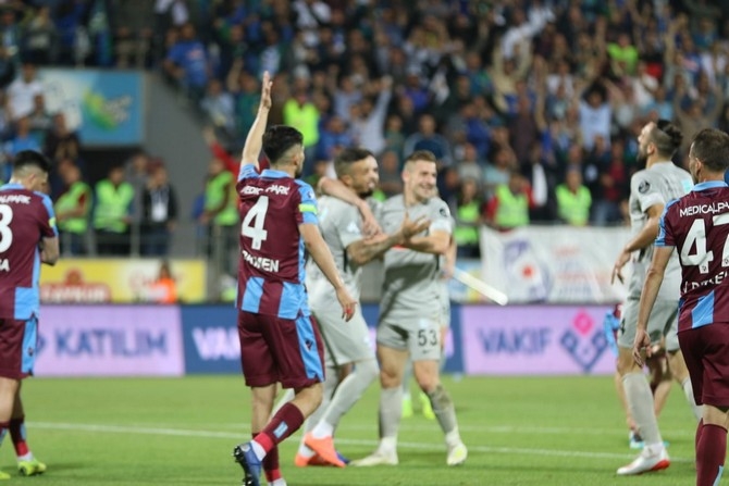 Çaykur Rizespor - Trabzonspor Maçı Fotoğrafları 21