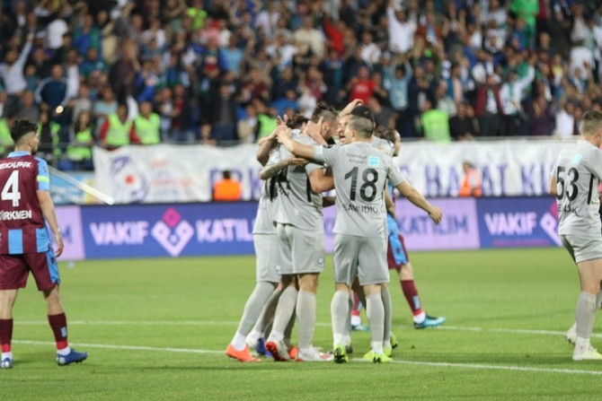 Çaykur Rizespor - Trabzonspor Maçı Fotoğrafları 22