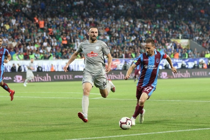 Çaykur Rizespor - Trabzonspor Maçı Fotoğrafları 36