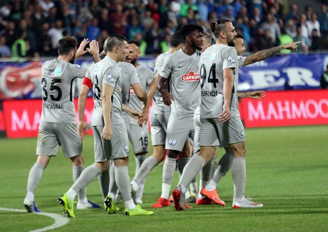 Çaykur Rizespor - Trabzonspor Maçı Fotoğrafları 52