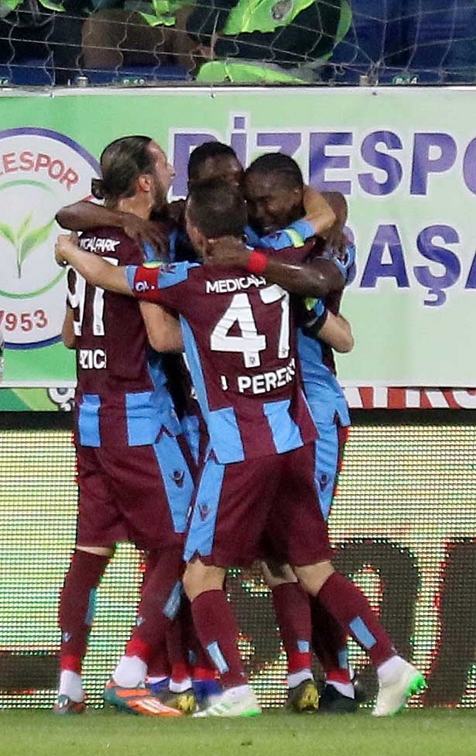 Çaykur Rizespor - Trabzonspor Maçı Fotoğrafları 55