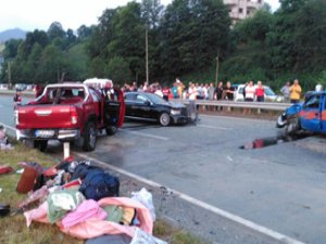 Rize'de Trafik Kazası 1'i Ağır, 8 Yaralı