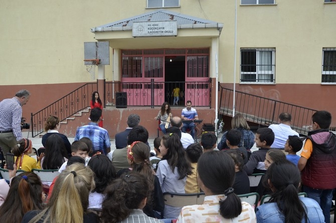 Rize'de 58 Bin Öğrenci Karne Heyecanı Yaşadı 14