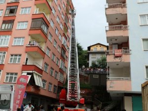 Rize'de Yangın 7 Kişi Dumandan Etkilendi