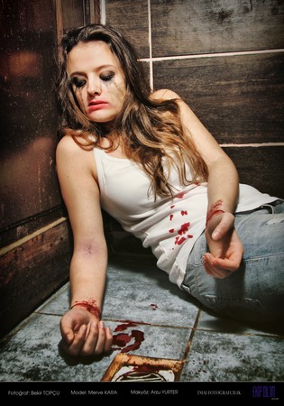 'Kadına Şiddetin Derin 100'ü' Fotoğraf Sergisi 6