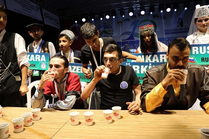 Rize'deki En Hızlı Çay İçme Yarışmasını İranlı Eisazadeh Kazandı 8