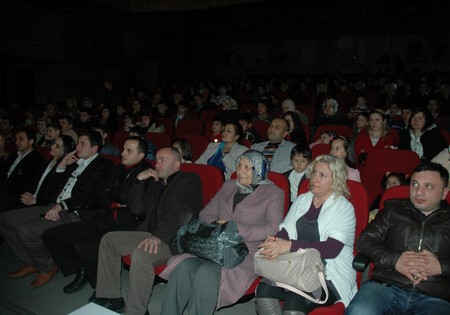 Bütün Gözler Onların Üzerindeydi! 1