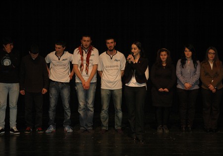 Bütün Gözler Onların Üzerindeydi! 101