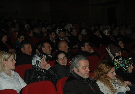 Bütün Gözler Onların Üzerindeydi! 56