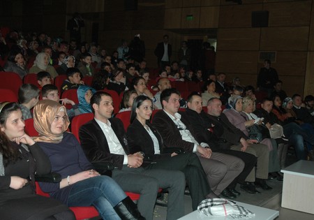 Bütün Gözler Onların Üzerindeydi! 75