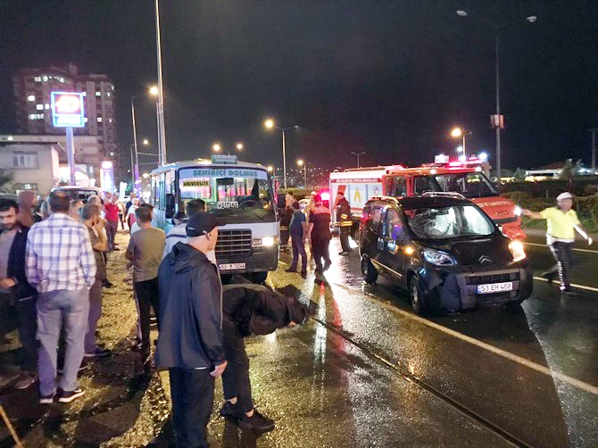 Rize'de Trafik Kazası 2 Yaralı 2