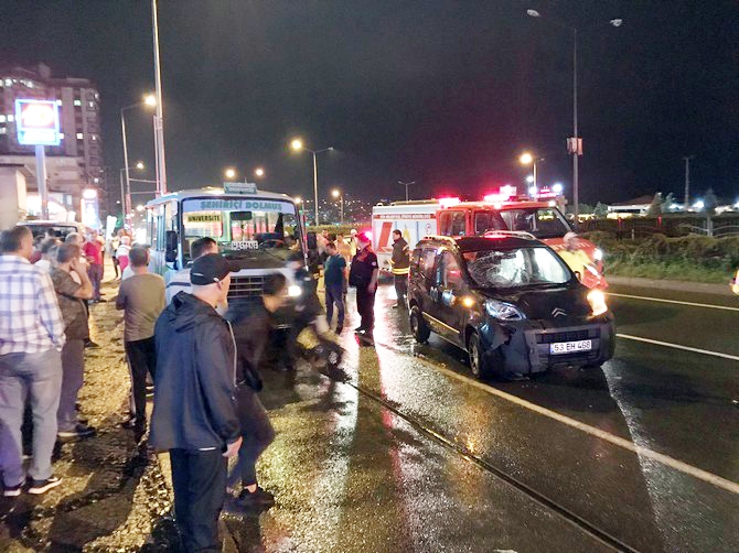 Rize'de Trafik Kazası 2 Yaralı 3