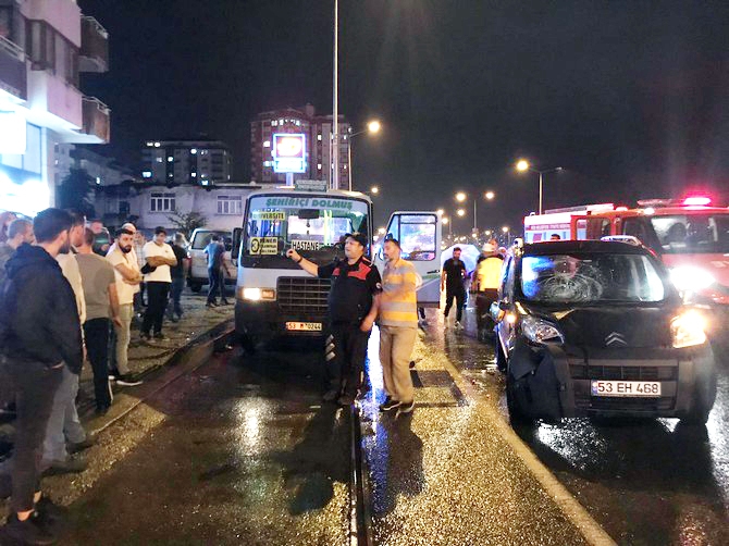 Rize'de Trafik Kazası 2 Yaralı 5