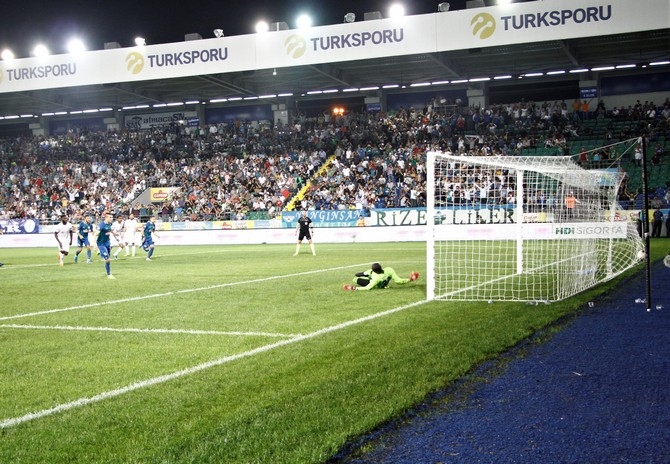 Çaykur Rizespor-DG Sivasspor Maçı Fotoğrafları 73