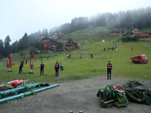 Ayder'de Salıncaklar Kaldırıldı