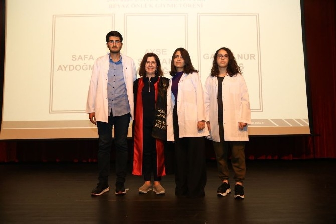 RTEÜ Tıp Fakültesi Açılış Dersi ve Önlük Giyme Töreni Gerçekleştirildi 33