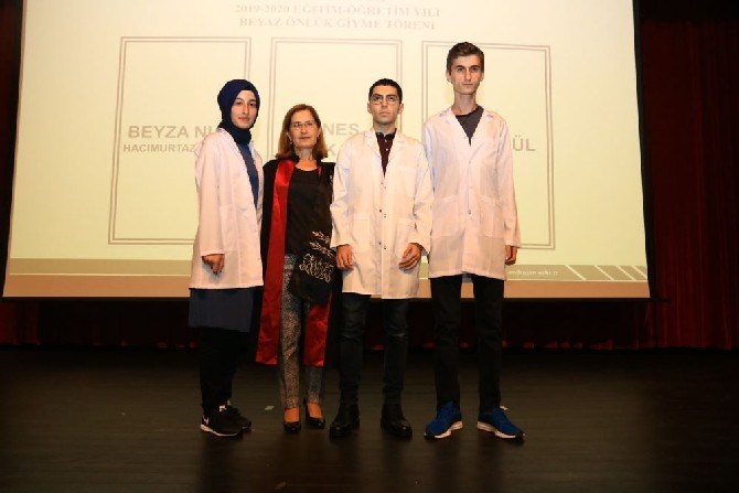 RTEÜ Tıp Fakültesi Açılış Dersi ve Önlük Giyme Töreni Gerçekleştirildi 36