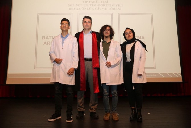 RTEÜ Tıp Fakültesi Açılış Dersi ve Önlük Giyme Töreni Gerçekleştirildi 44