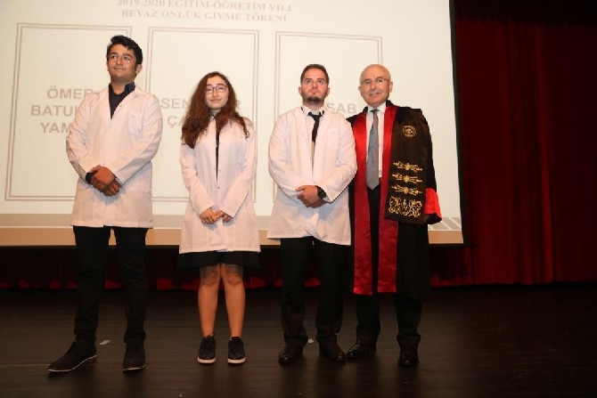 RTEÜ Tıp Fakültesi Açılış Dersi ve Önlük Giyme Töreni Gerçekleştirildi 49