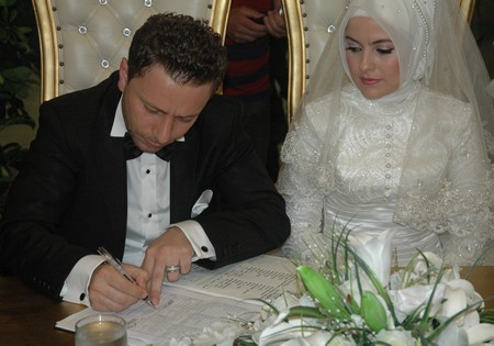 Avcı'nın Nikah Şahidi Bakan Yazıcı 31