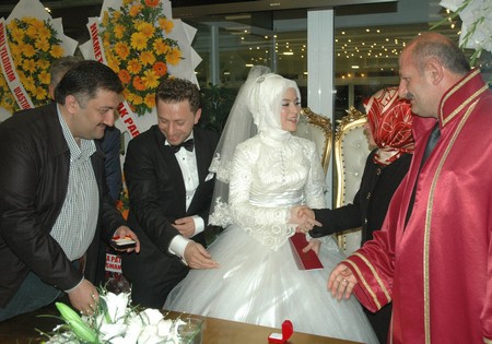 Avcı'nın Nikah Şahidi Bakan Yazıcı 47