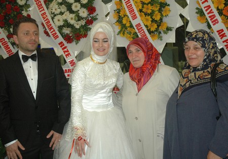 Avcı'nın Nikah Şahidi Bakan Yazıcı 81