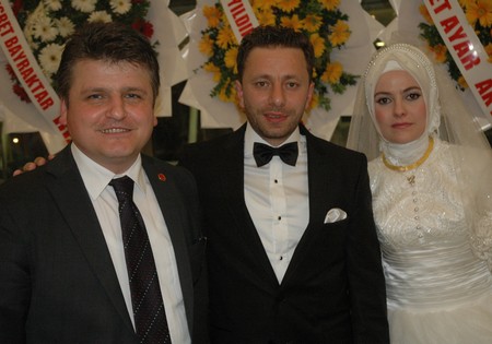 Avcı'nın Nikah Şahidi Bakan Yazıcı 89